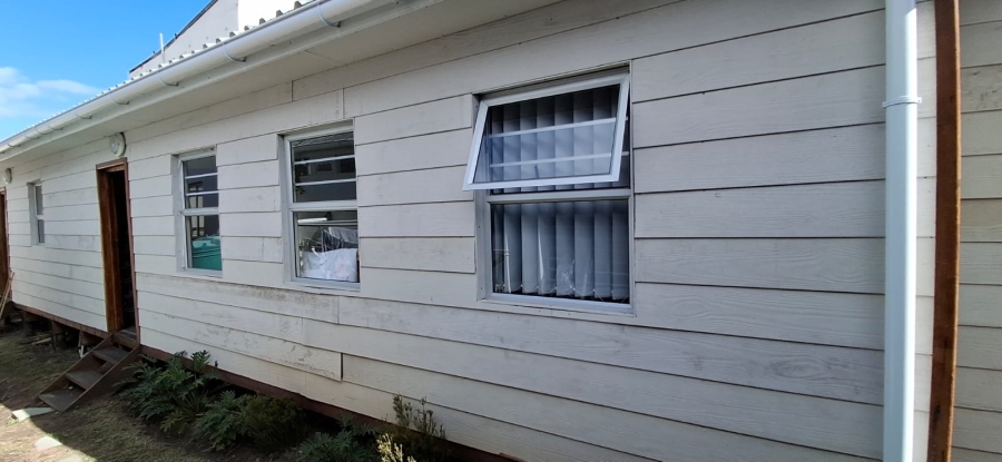 8 Bedroom Property for Sale in Southernwood Eastern Cape